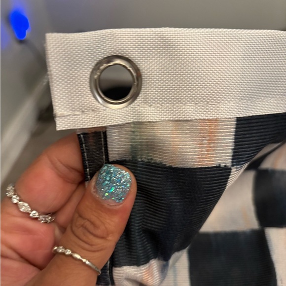 Mackenzie - Childs Christmas Frog Flag - Picture 3 of 4